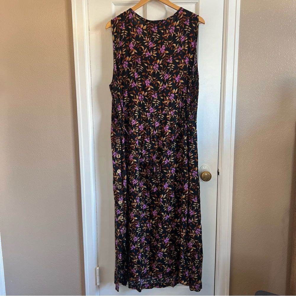 Floral Black and Purple Sleeveless Scoop Neck Maxi Sundress - Picture 2 of 7